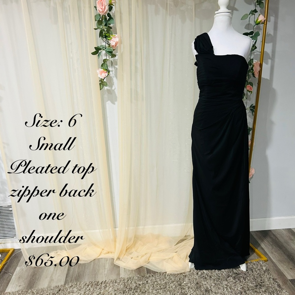 Elegant Black One Shoulder Dress